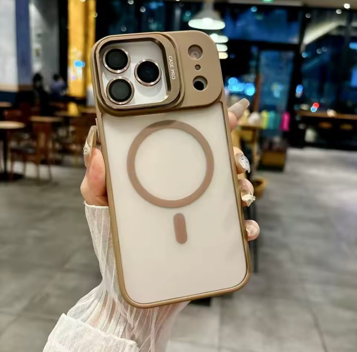 iPhone 17 Pro Max MagSafe Case – Transparent with Camera Lens Cover